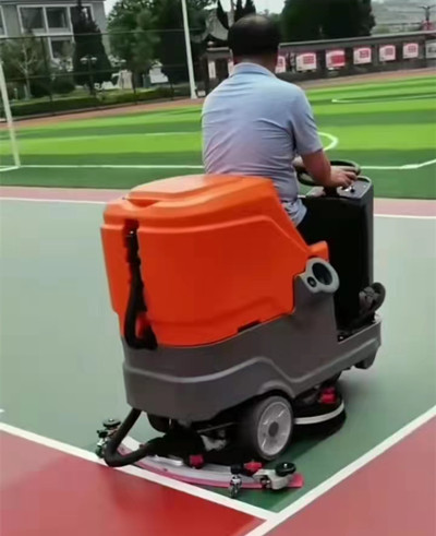 RS-D85駕駛式洗地機(jī) RS-D85駕駛式洗地機(jī).jpg